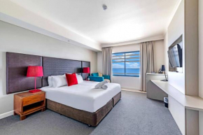 Resort Style Living in an Oceanview King Suite, Darwin